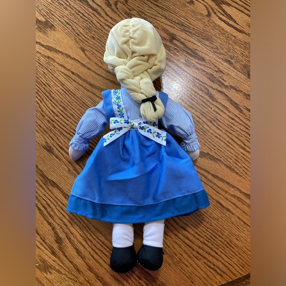 Disney Frozen on Broadway- Elsa Doll 15 inch plush - Picture 2 of 4